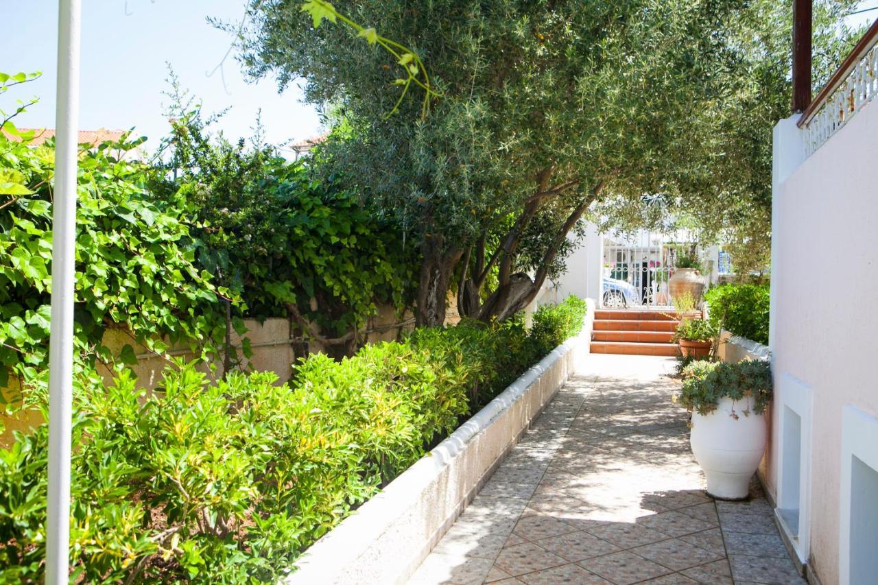 Tzivras Villa & Apartments Ласі Екстер'єр фото